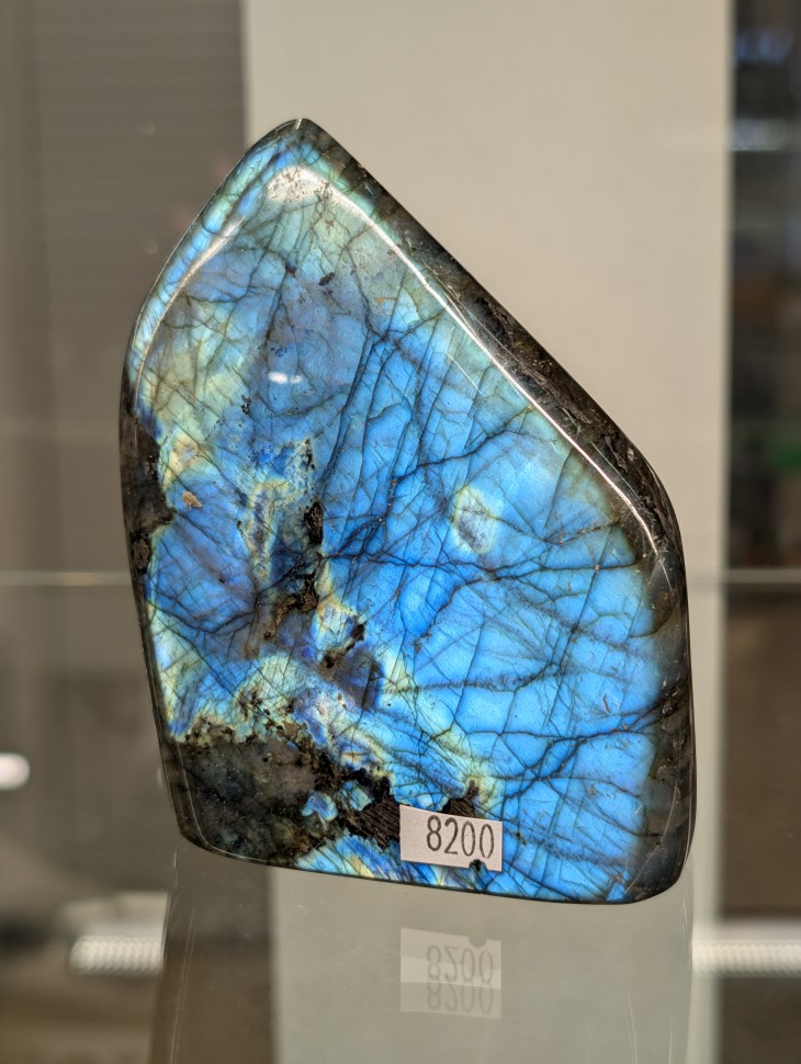 Лабрадорит штуф