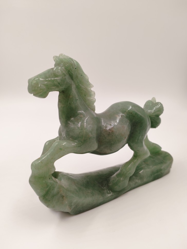 Лошадь из авантюрина 