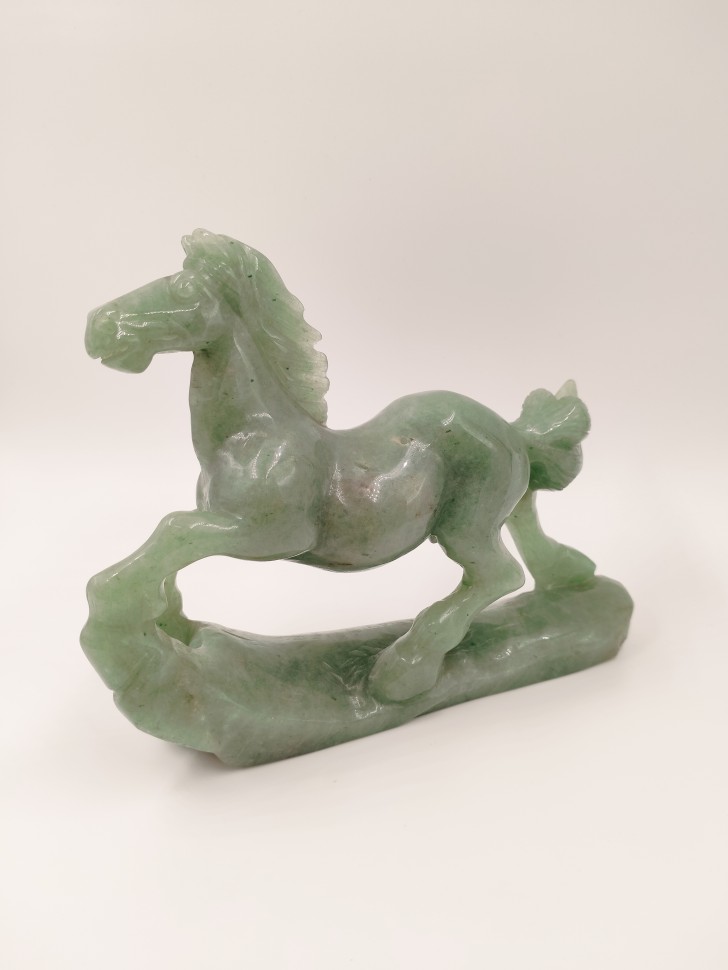 Лошадь из авантюрина 