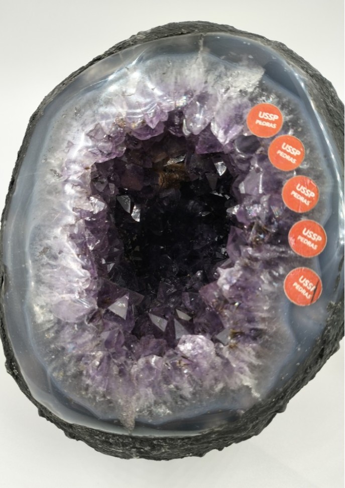 Аметист  жеода с кальцитом 