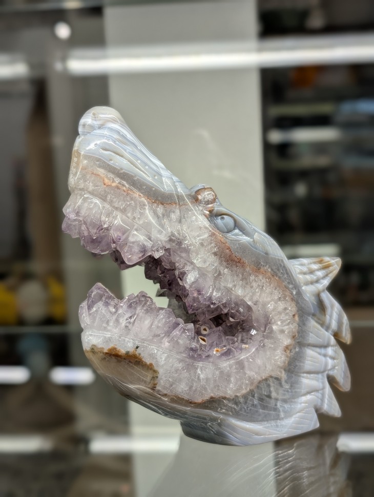 Голова волка - Агат с друзой аметиста