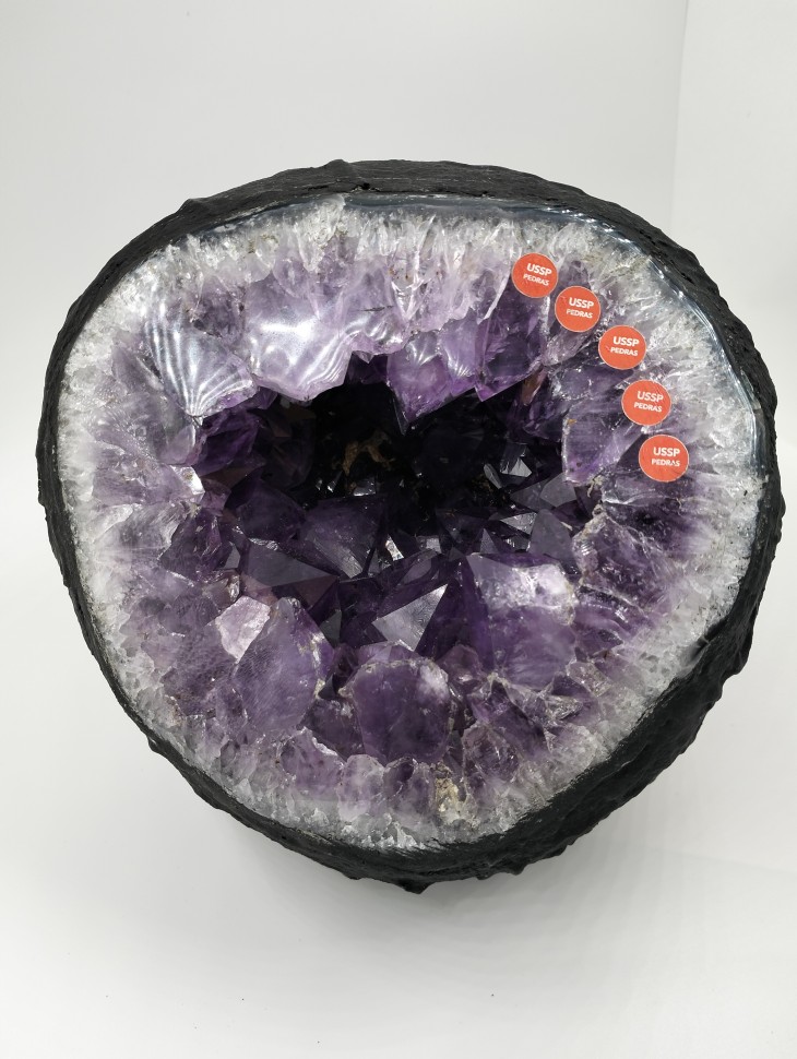 Аметист жеода