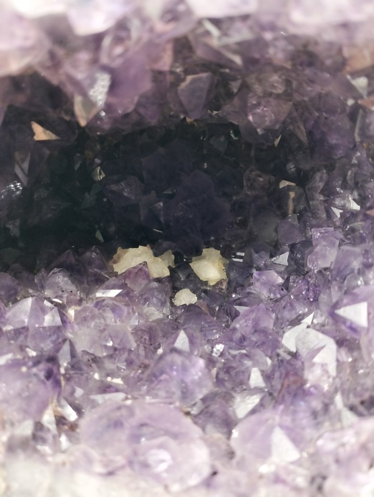 Аметист жеода