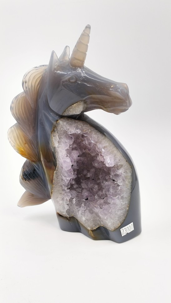 Единорог - агат с друзой аметиста