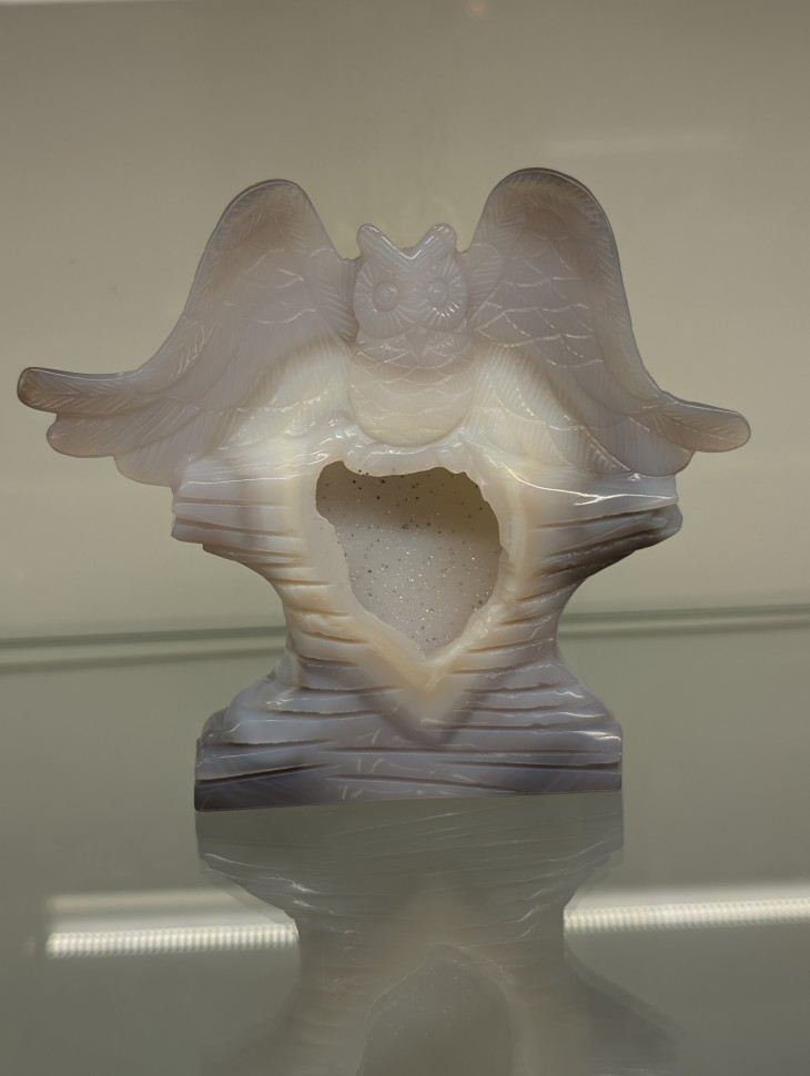  Сова-агат с друзой кварца