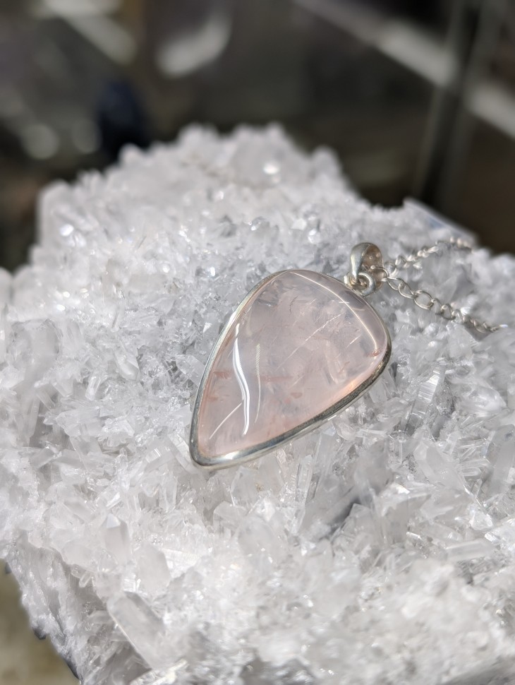 Розовый кварц