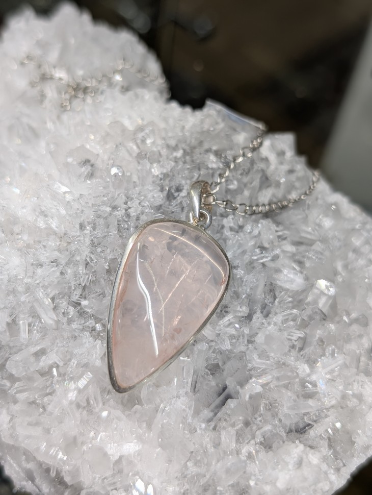 Розовый кварц