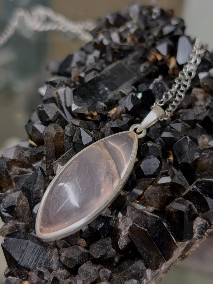 Розовый кварц