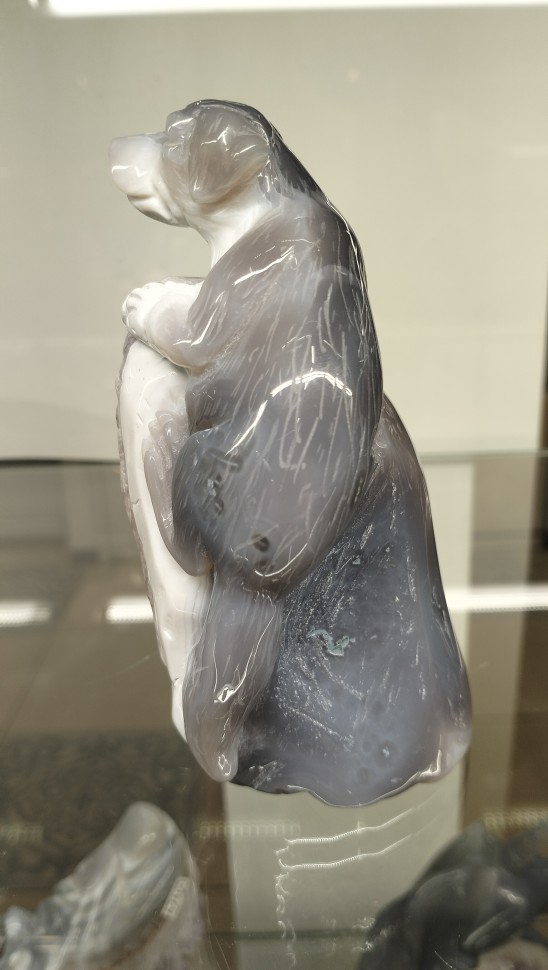 Собака-агат с друзой аметиста