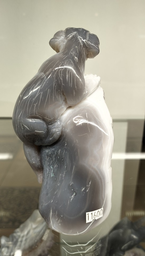 Собака-агат с друзой аметиста