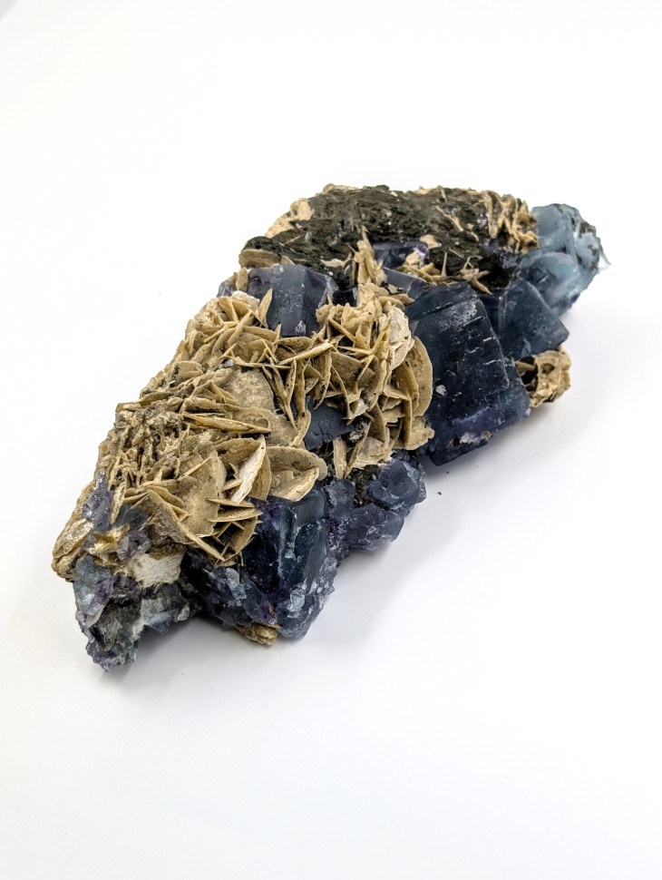 Флюорит, кварц, кальцит