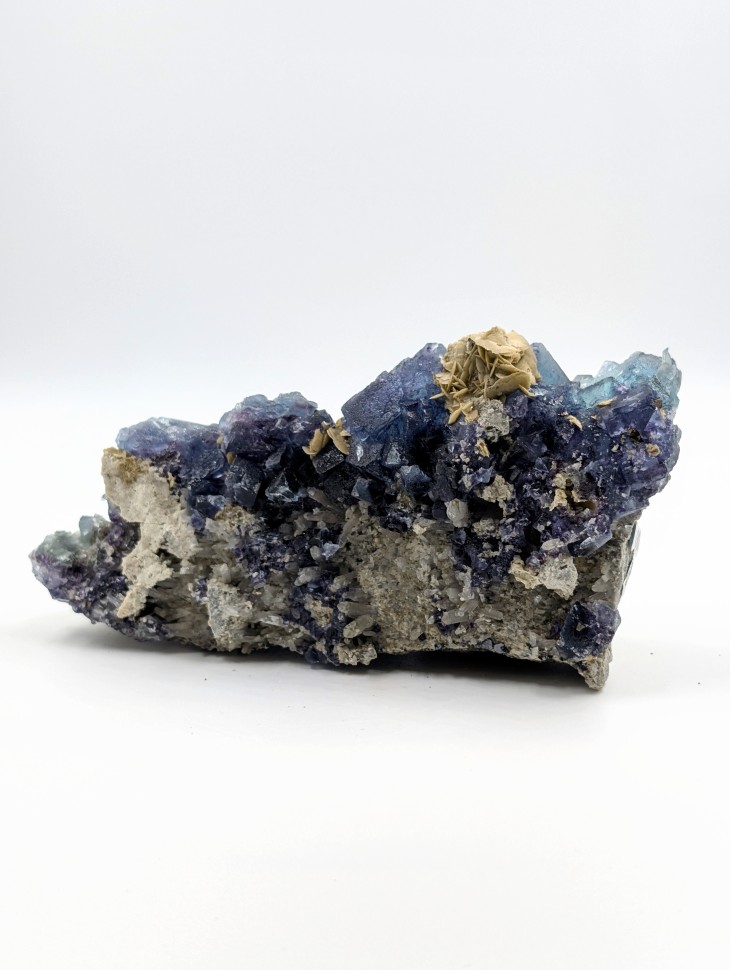 Флюорит, кварц, кальцит