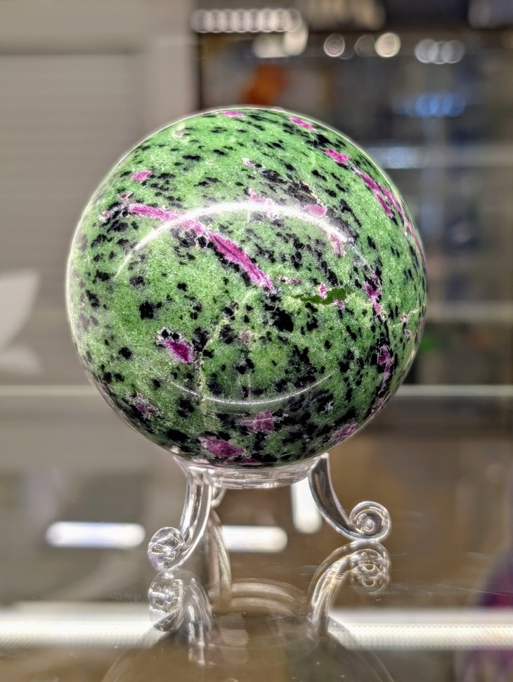 Цоизит с корундом