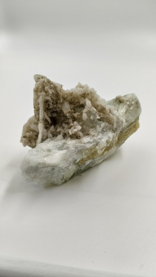 Датолит, кварц, кальцит