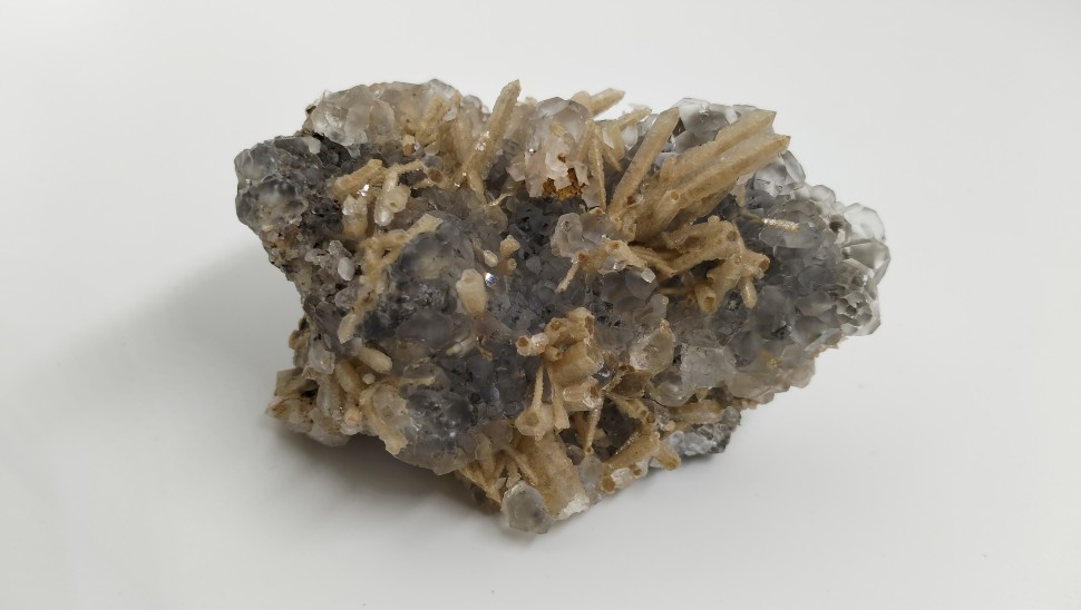 Флюорит, кварц, кальцит