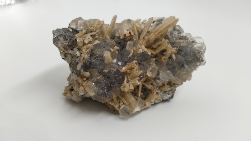 Флюорит, кварц, кальцит