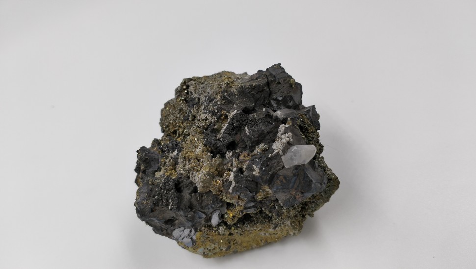 Халькопирит, галенит, кварц